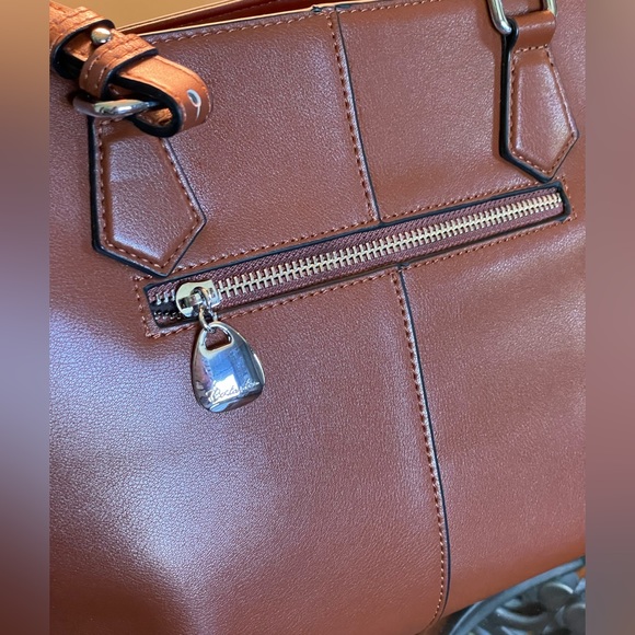 Bostanten Women Leather Shoulder Handbag (med) like new condition - Picture 2 of 15